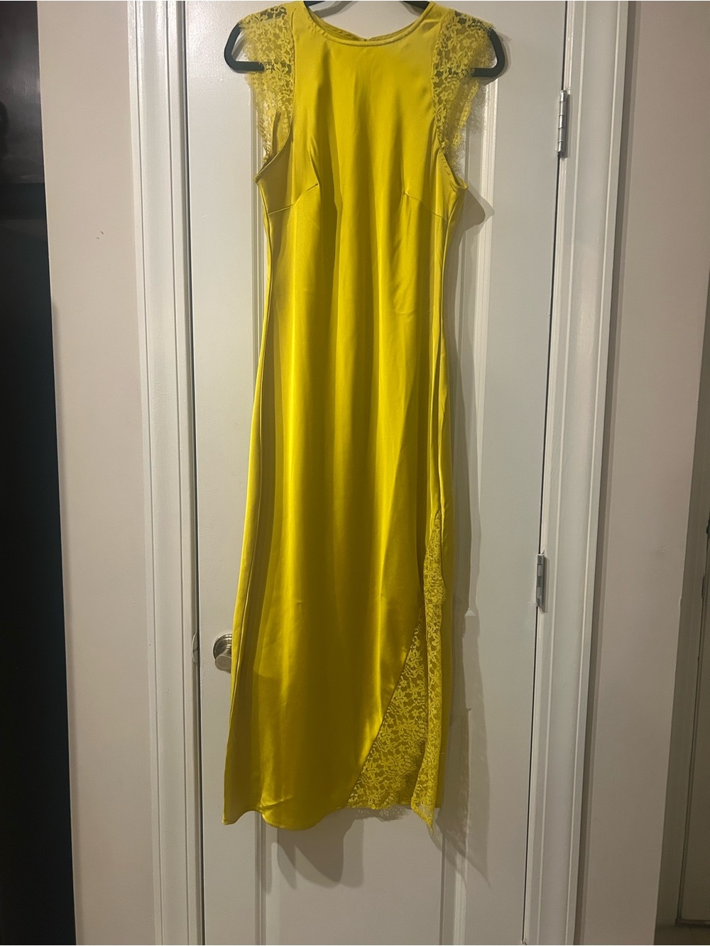 Elegant Yellow Lace-Trim Maxi Dress